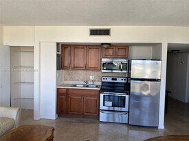 900 Bay Dr, Unit #615