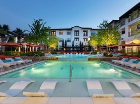 AMLI on Riverside in Irving, TX - Building Photo