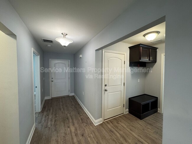 5620 Blue Sky Ct in Milton, FL - Foto de edificio - Building Photo