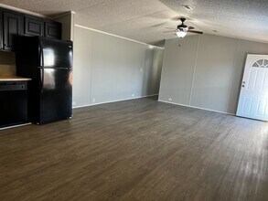 709 N Collins Fwy in Howe, TX - Building Photo - Building Photo