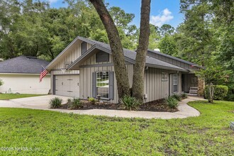 1514 Stonebriar Rd in Green Cove Springs, FL - Building Photo - Building Photo