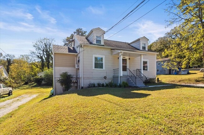 10060 Central Dr, Unit B in Collegedale, TN - Building Photo - Building Photo