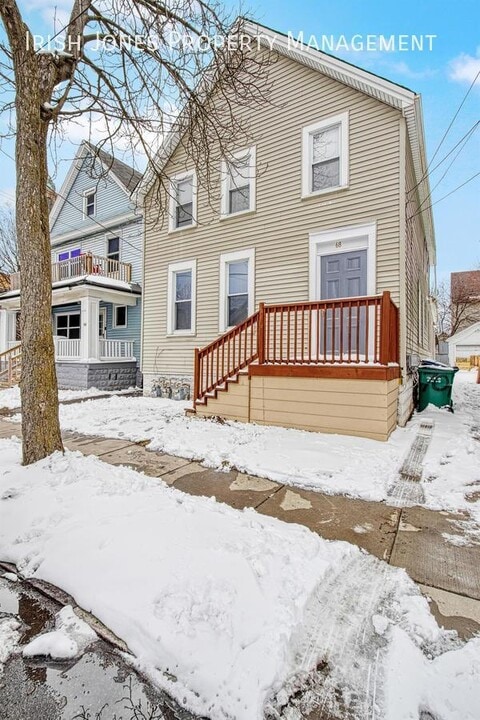 68 Peter St in Buffalo, NY - Building Photo