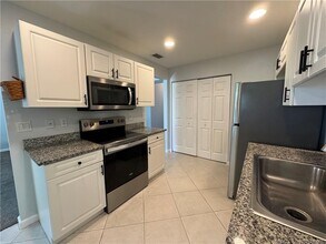 4567 SE Murray Cove Cir in Stuart, FL - Building Photo - Building Photo