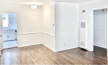 916 N Sweetzer Ave in West Hollywood, CA - Building Photo - Building Photo