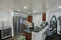 7351 SW 90th St in Miami, FL - Building Photo - Building Photo