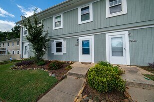 5737 Bramblegate Rd in Greensboro, NC - Building Photo
