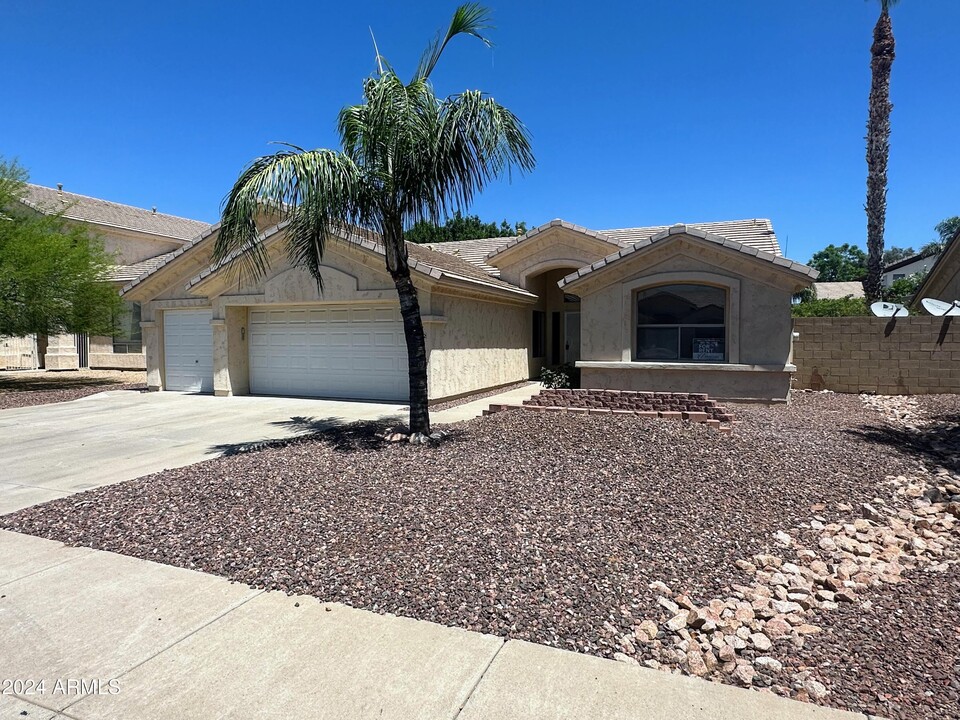 5212 E Juniper Ave in Scottsdale, AZ - Foto de edificio