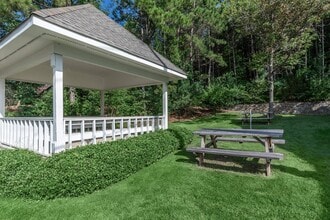 Summertree Apartment Homes in Phenix City, AL - Foto de edificio - Building Photo