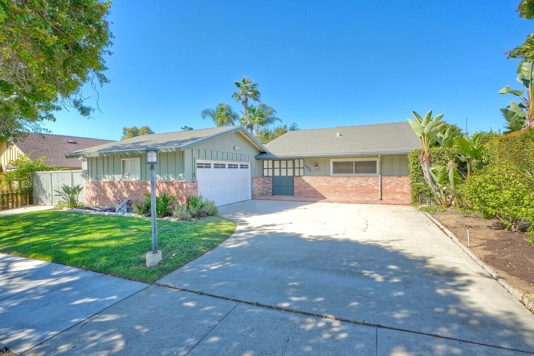 4020 Via Serra in Oceanside, CA - Building Photo