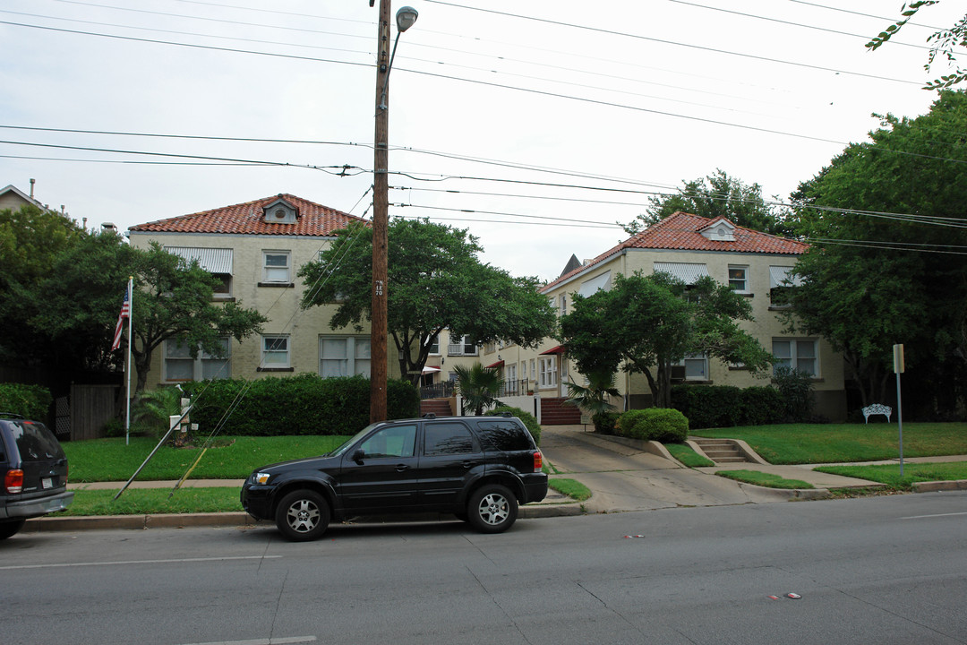 Wycliff Court Apartments in Dallas, TX - Building Photo