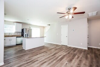 841 Joselynn Drive in Gastonia, NC - Building Photo - Building Photo