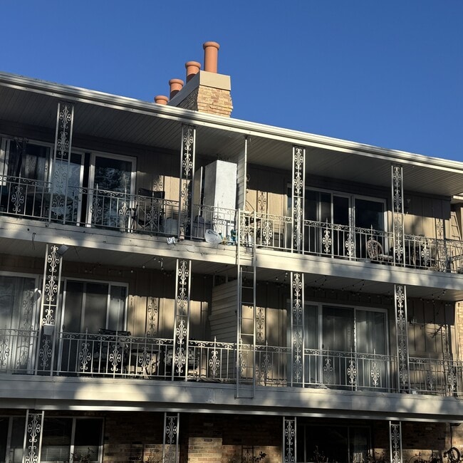 2220 E Murray Holladay Rd