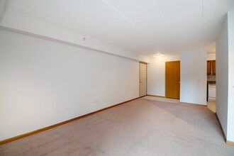 1061 Ashley Ct N in Lockport, IL - Foto de edificio - Building Photo