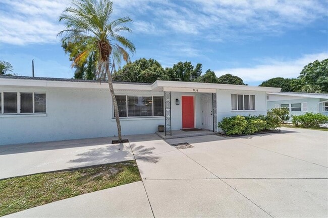 property at 2738 Tangelo Dr