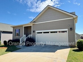 211 Crooked Cedar Way in Pendleton, SC - Building Photo - Building Photo