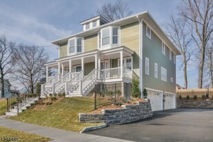 92 Grove St in Montclair, NJ - Building Photo