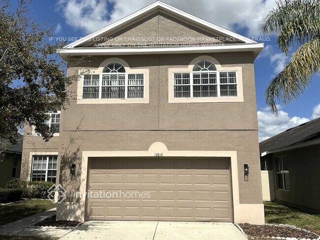 12816 Hampton Hill Dr, Unit 1204 in Riverview, FL - Foto de edificio - Building Photo