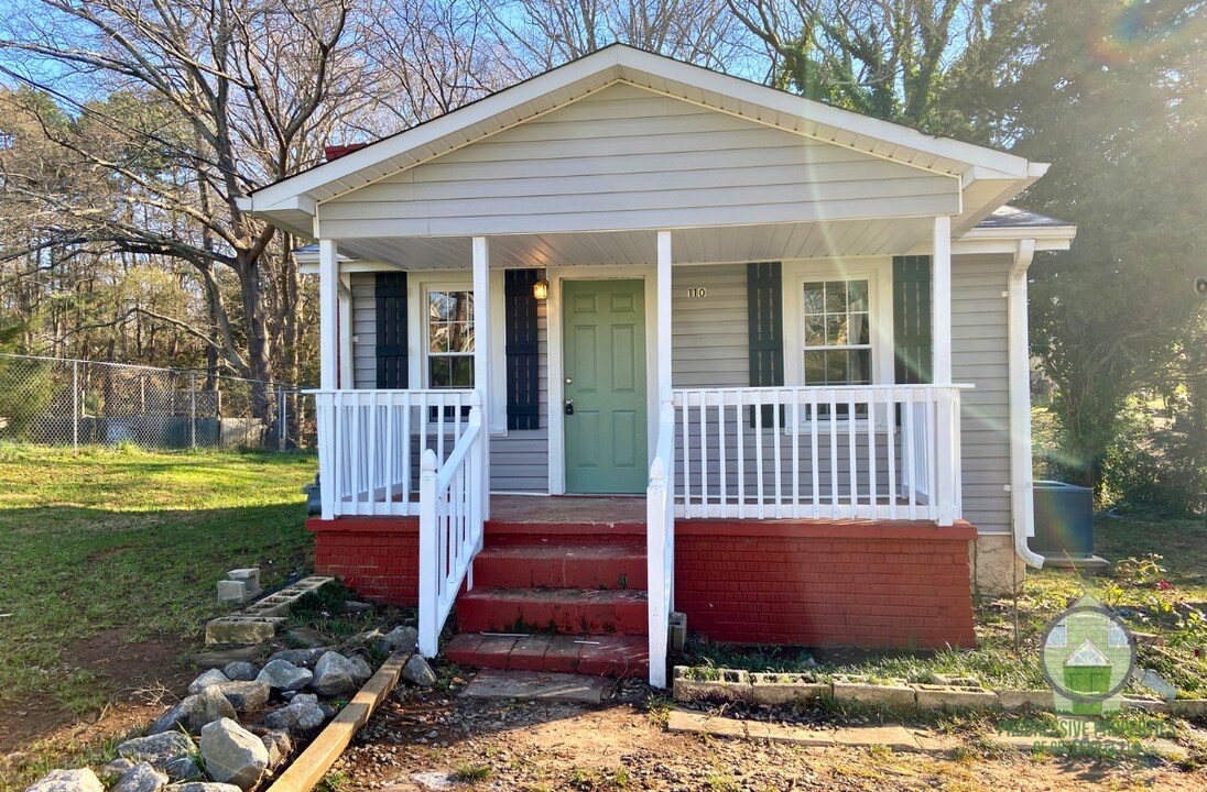 110 Boyd Ave in Simpsonville, SC - Building Photo