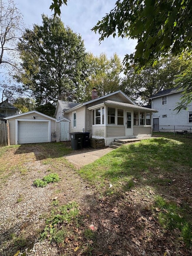 property at 2149 18th St SW