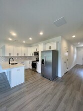 136 Independence Ln in Lynchburg, VA - Foto de edificio - Building Photo