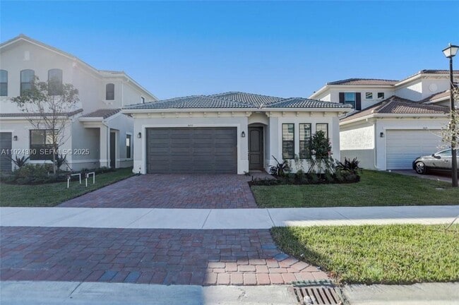 8450 NW 39th Ct in Coral Springs, FL - Building Photo - Building Photo