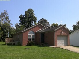 109 Turnberry Dr in Frankfort, KY - Building Photo