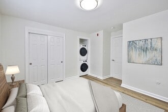 New Orleans Park Apartments in Secane, PA - Building Photo - Building Photo