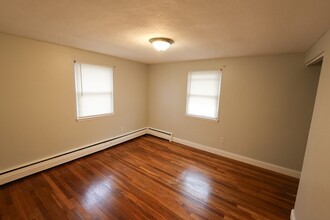 18 Essex St in Quincy, MA - Building Photo - Building Photo