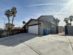 5253 Cartaro Dr in Las Vegas, NV - Building Photo - Building Photo