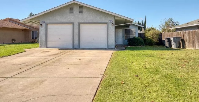 230 Ventanas Ave in Oakdale, CA - Building Photo - Building Photo