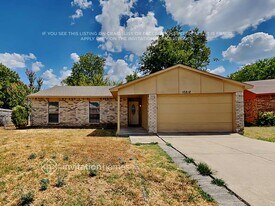 10212 Ironwood Ln in Dallas, TX - Building Photo