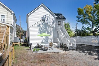 221 W Queen St in Hampton, VA - Foto de edificio - Building Photo