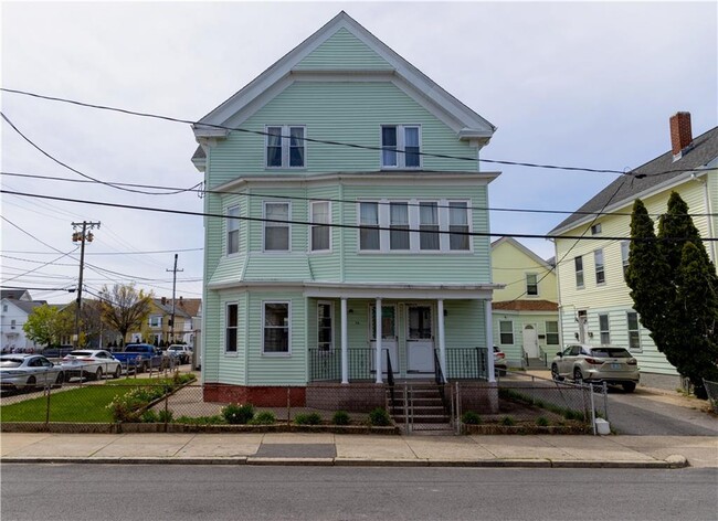 34 Hancock St in Pawtucket, RI - Building Photo - Building Photo