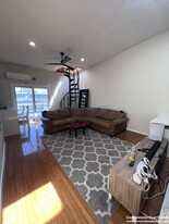 610 Dorchester Ave, Unit 3 Apartamentos