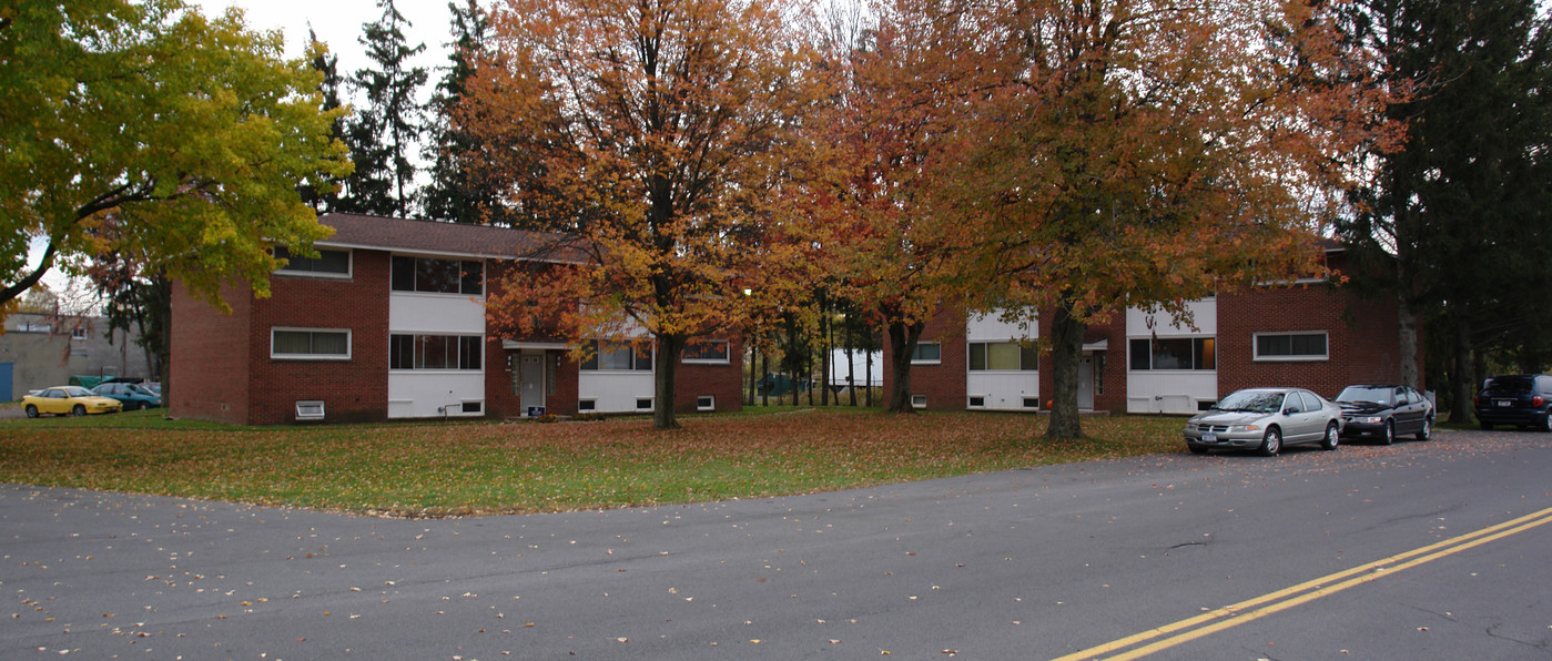 belleview apartment in North Syracuse, NY - Building Photo