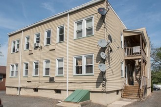 153 Cooper Ave in Iselin, NJ - Building Photo - Building Photo