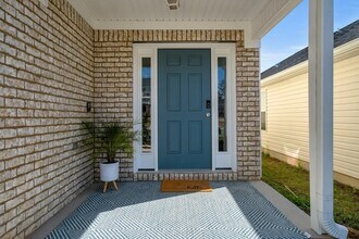 1069 Lacey Ln in Tallahassee, FL - Foto de edificio - Building Photo