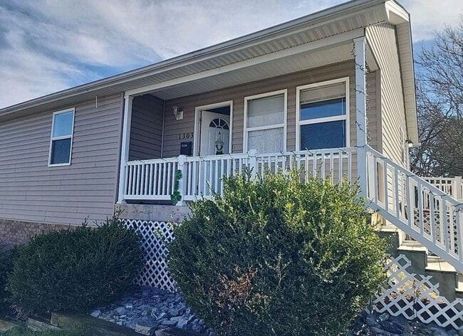 property at 1303 Lawrence St