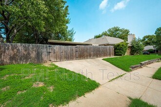 2701 London Ct in Euless, TX - Building Photo - Building Photo