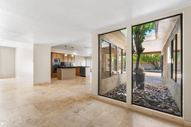 property at 8624 N Timberlane Dr