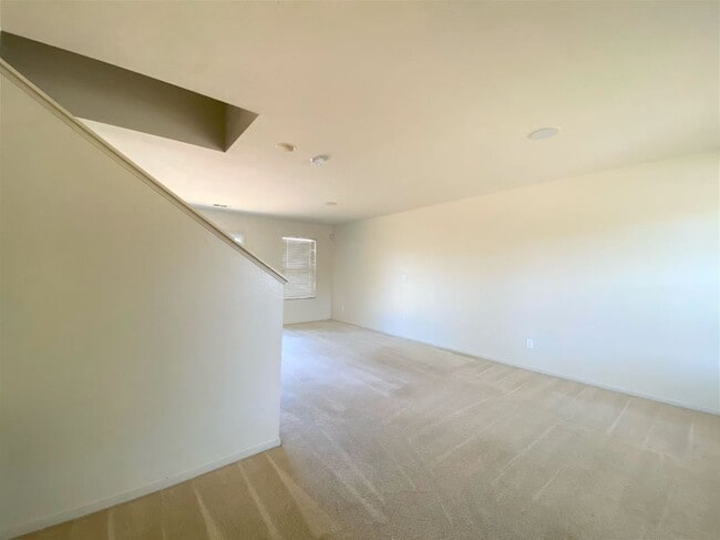 3825 Twilight Ave in Merced, CA - Foto de edificio - Building Photo