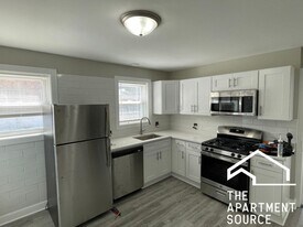 5319 W Fullerton Ave, Unit 2 in Chicago, IL - Building Photo