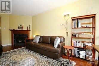 220 Freedom Private in Ottawa, ON - Building Photo - Building Photo