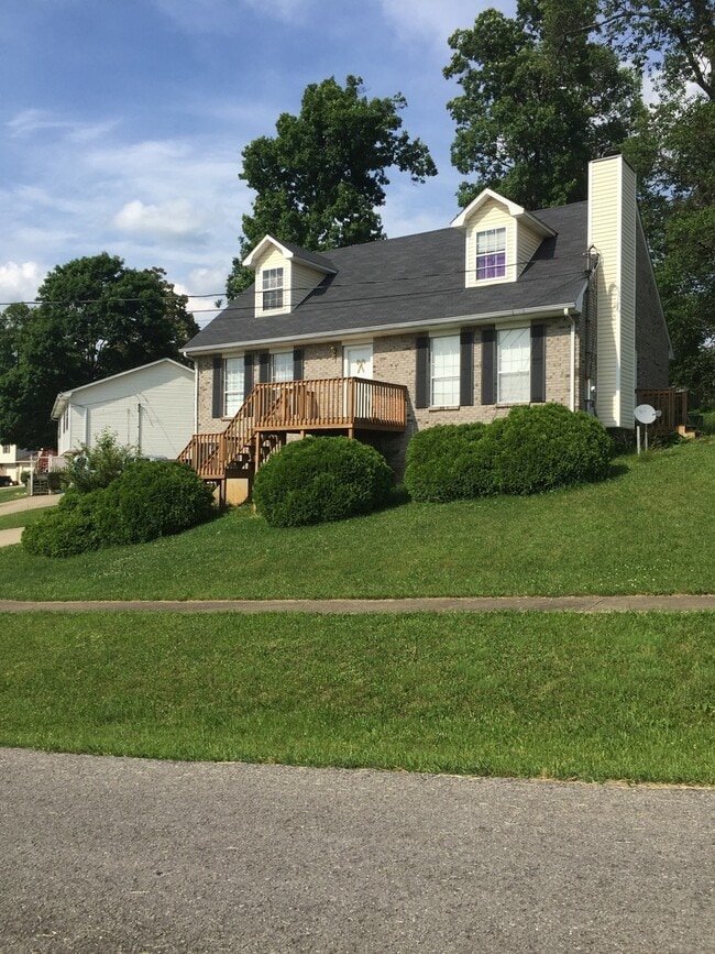 103 Joseph Ct in Radcliff, KY - Building Photo - Building Photo