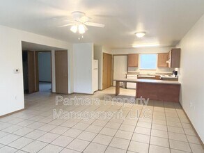 860 S Curtis Ave in Fayetteville, AR - Building Photo - Building Photo