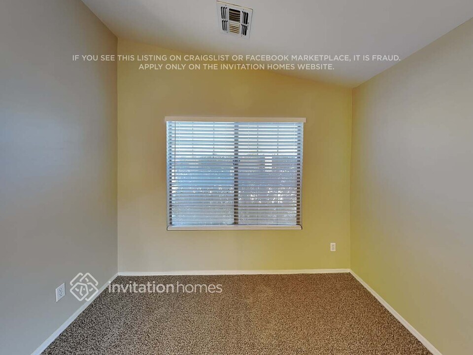 16059 W Larkspur Dr in Goodyear, AZ - Building Photo