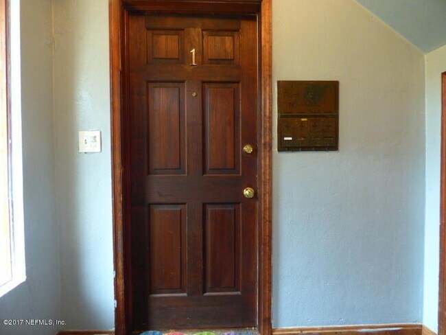 2575 Myra St in Jacksonville, FL - Building Photo - Building Photo
