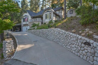 196 N Fairway Dr in Lake Arrowhead, CA - Building Photo - Building Photo