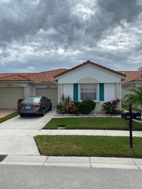 15427 Water Shore Ave in Delray Beach, FL - Foto de edificio